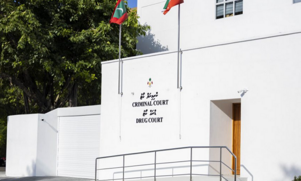 ސައްހަ ވިސާއެއް ނެތި ރާއްޖޭގައި އުޅުނު ބިދޭސީއަކު ގިނަ އަދަދެއްގެ މަސްތުވާތަކެއްޗާއި އެކު ހައްޔަރު ކޮށްފި